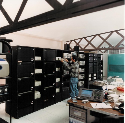 La sala de máquinas central donde reside "las tripas" de todo su equipo AMS Neve.
